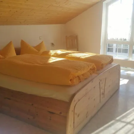 Gaestehaus Am Rathaus, Mehrbettzimmer 1 Hohenpeißenberg Buitenkant foto