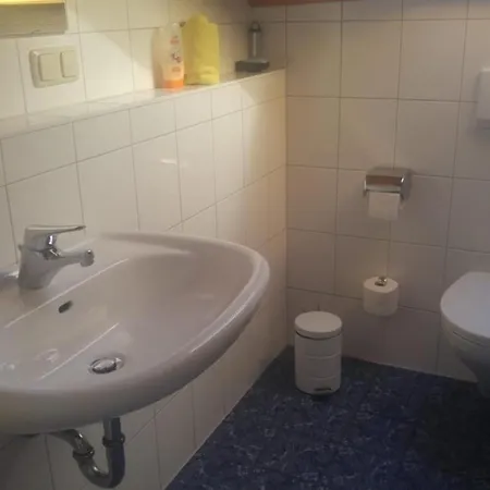 Gaestehaus Am Rathaus, Mehrbettzimmer 1 Hohenpeißenberg Buitenkant foto